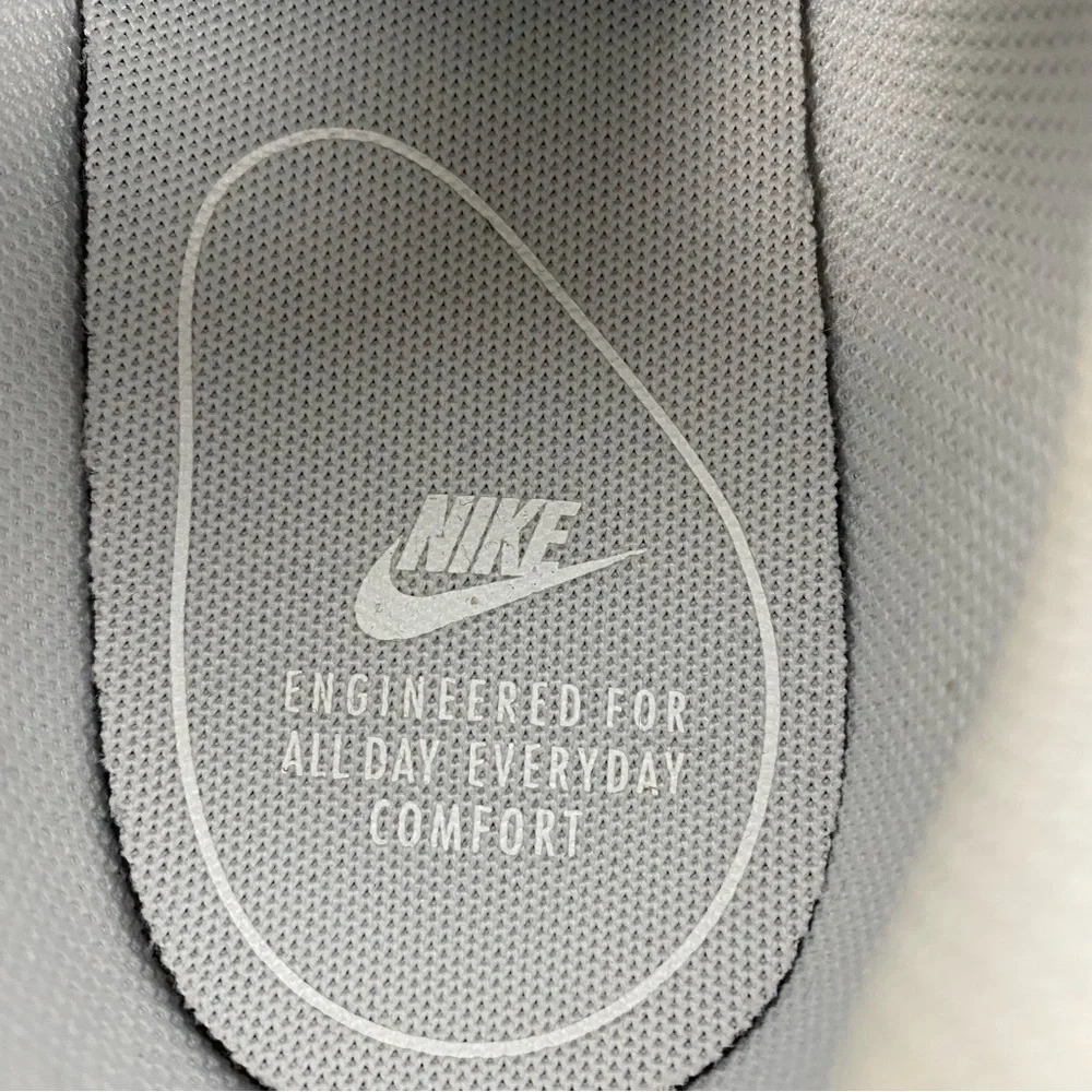 Nike Grey White Athletic Tennis Shoes All Day Everyday Comfort
